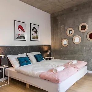 Apartman Piedmont House